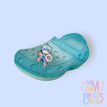 Load image into Gallery viewer, croc shaped bath bomb with croc charm