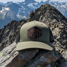 Load image into Gallery viewer, berta 3 sisters hat in green

