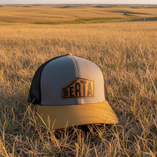 Load image into Gallery viewer, berta hat in gold/grey
