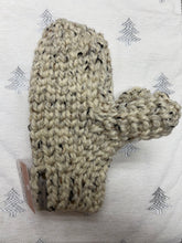 Load image into Gallery viewer, Mittens, hand knitted
